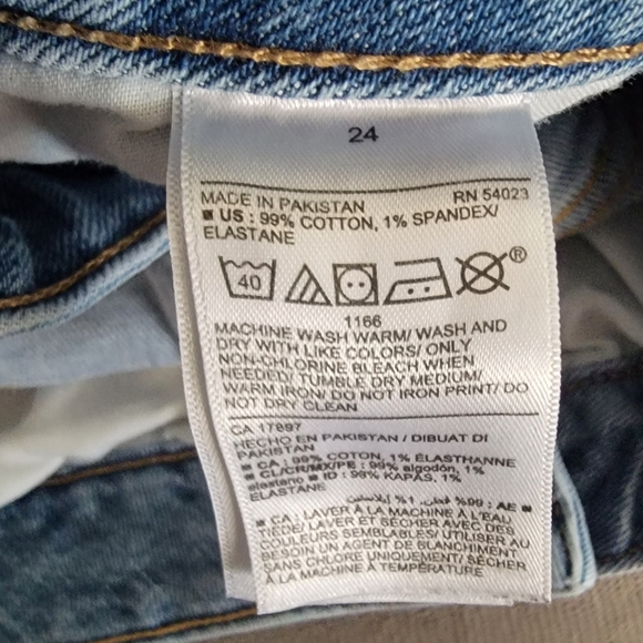 Old navy distressed denim - Picture 5 of 5